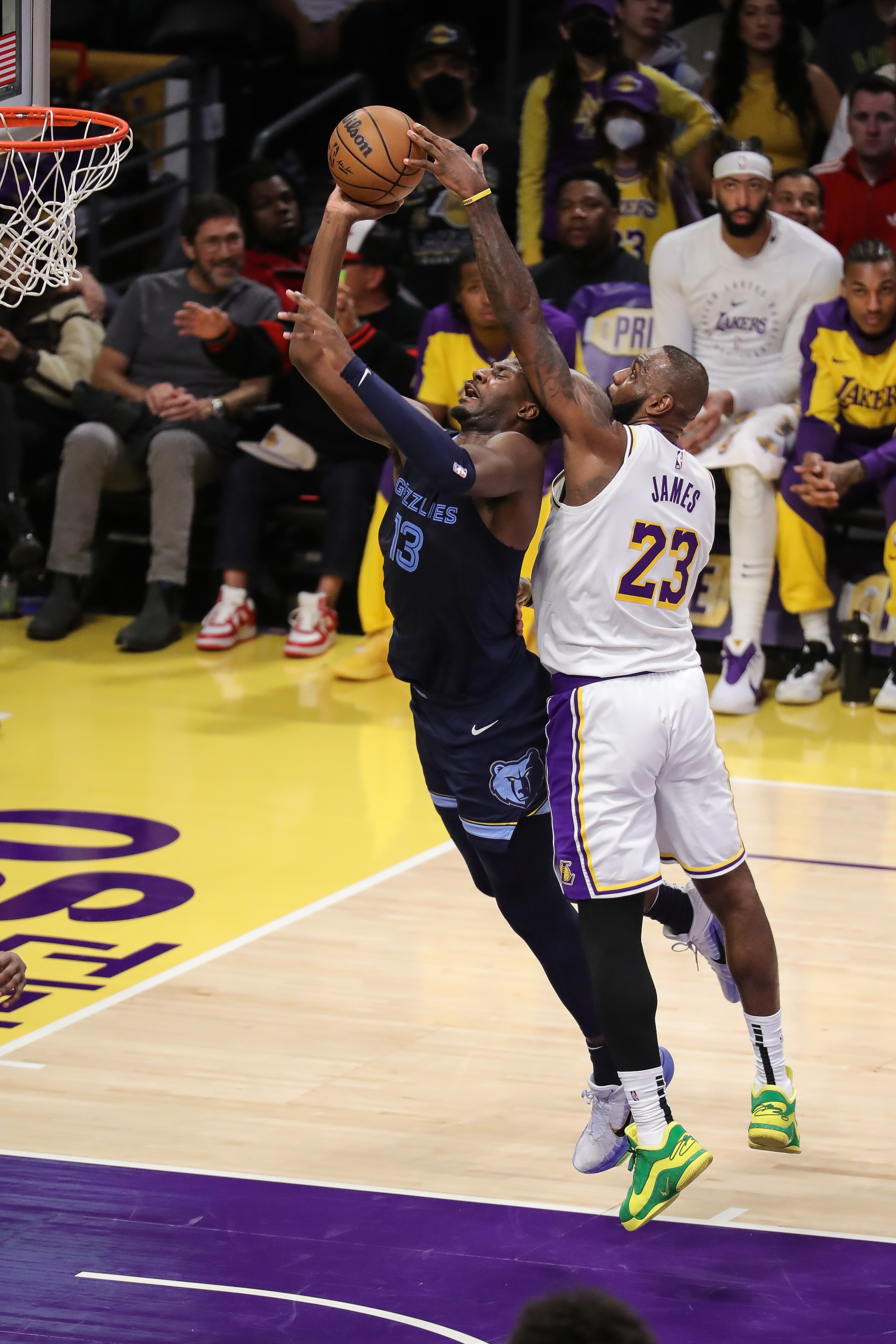 欧博投注-詹姆斯连续二十场比赛得分超过表现优异，掘金不断突破！热度持续攀升的简单介绍