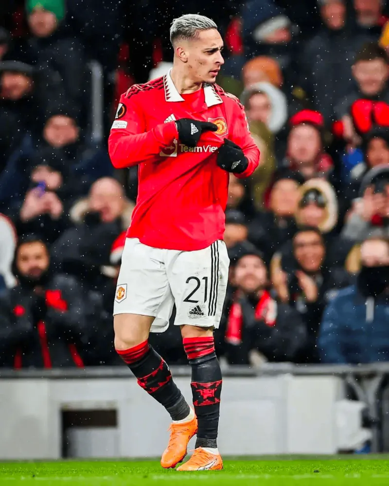 英超倒计时，埃因霍温赛前临场应变，细节引发关注，更衣室稳定，赛程密集仍需轮换的简单介绍