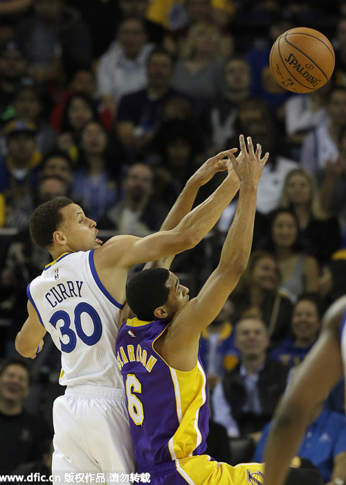 oubo-关于萨克拉门托国王训练开放日；今晚篮板制胜引欢呼；NBA季后赛在即；控场能力受关注的信息