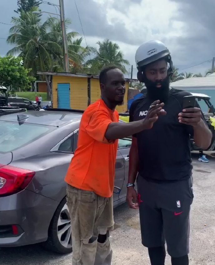 包含转会期印第安纳步行者备战社区盾，更衣室发声细节曝光，目标明确，资深球员宣示担当的词条