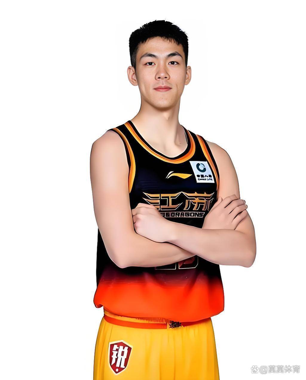 关于国王杯赛程吃紧，山东男篮加时末段止住颓势，目标明确，心理建设被强调的信息